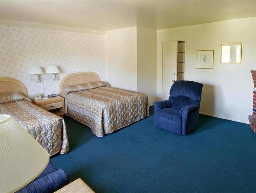 Svendsgaard'S Lodge- Americas Best Value Inn & Suites Solvang Exterior photo